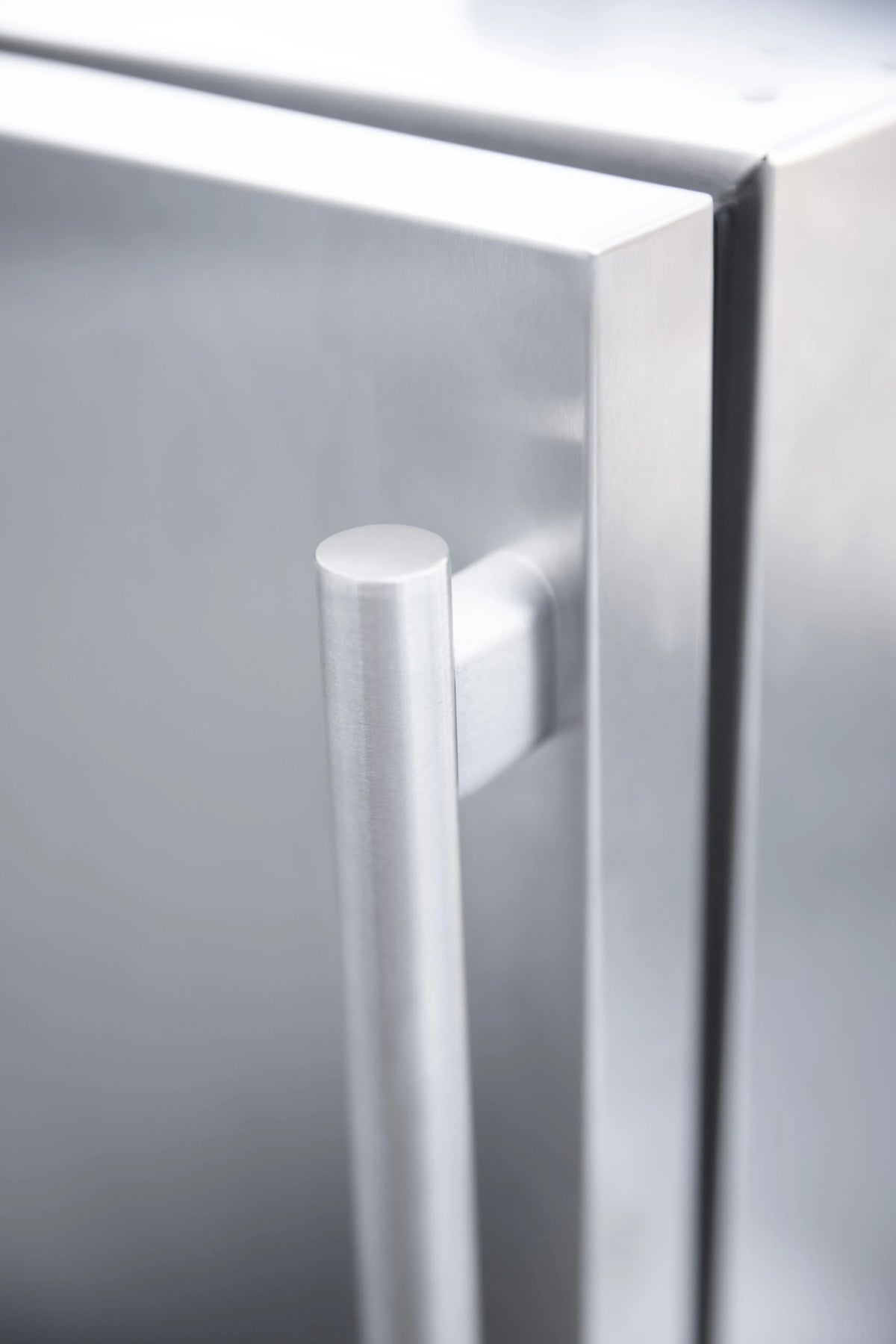 15" 50 Lb. Outdoor Rated        Ice Maker by Summerset