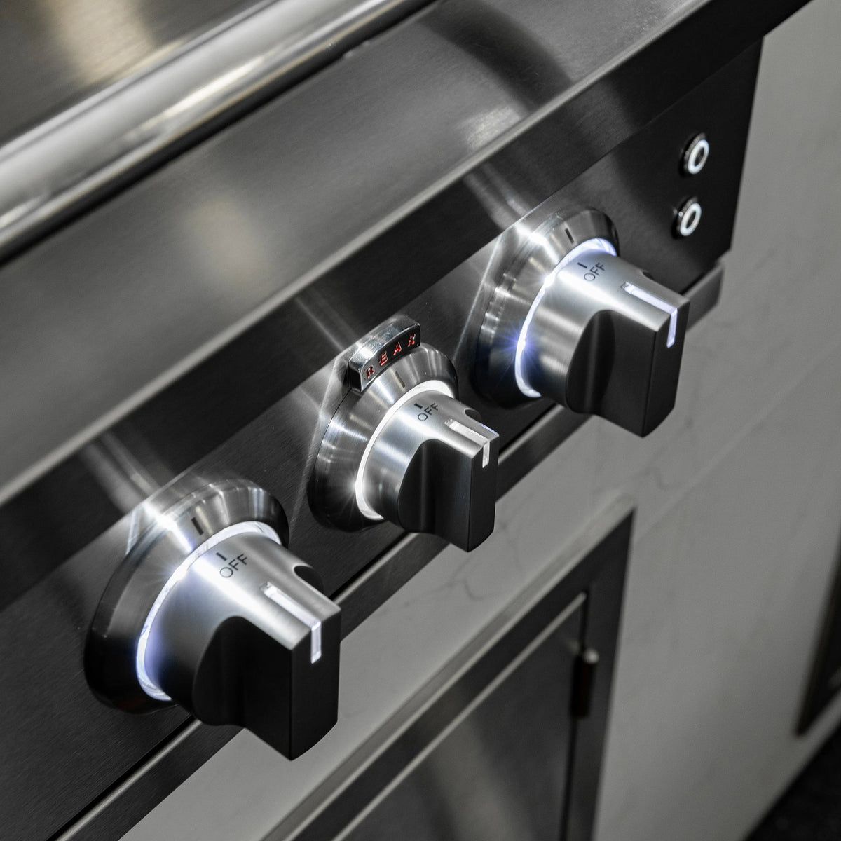 Sizzler Pro 32" Built-in Grill by Summerset