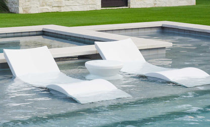 Ledge Signature Chaise and Side Table In-Pool Set