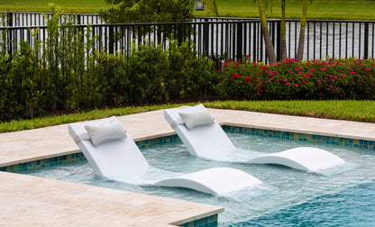Ledge Signature Chaise and Headrest Pillow In-Pool Set