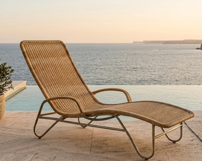 Seabreeze Woven Chaise Lounge