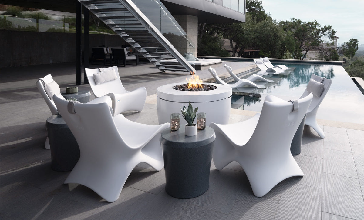 Ledge Autograph Chair