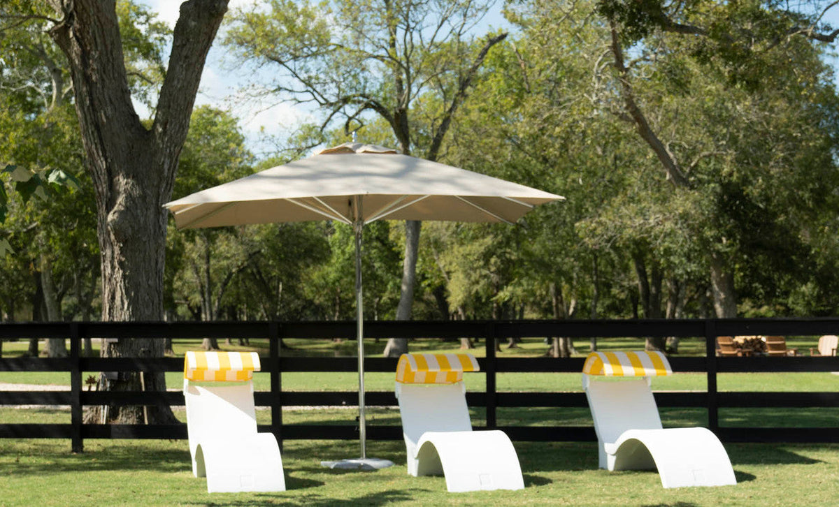 Ledge 7.5' Square Pulley Premier Umbrella