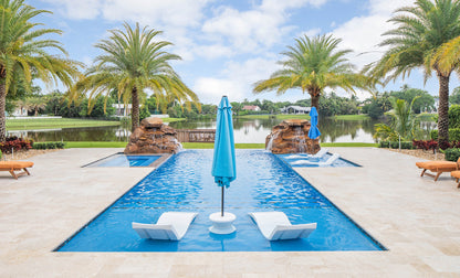 Ledge Signature Chaise and Side Table In-Pool Set