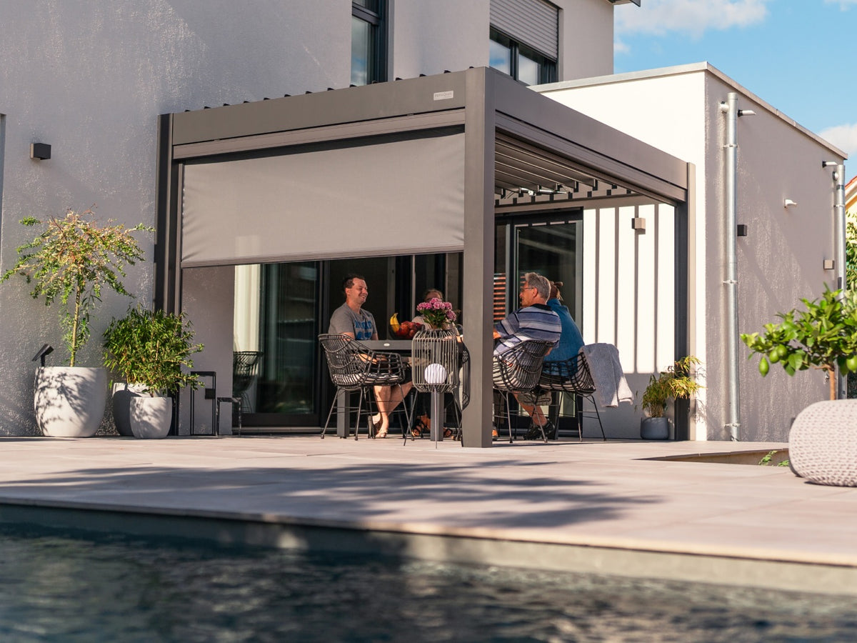 PERGOLUX Pergola 4 Pro Max outdoor lifestyle view