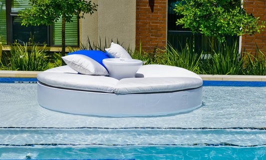 Ledge Signature Round Sunbed 5-Piece with Umbrella Hole