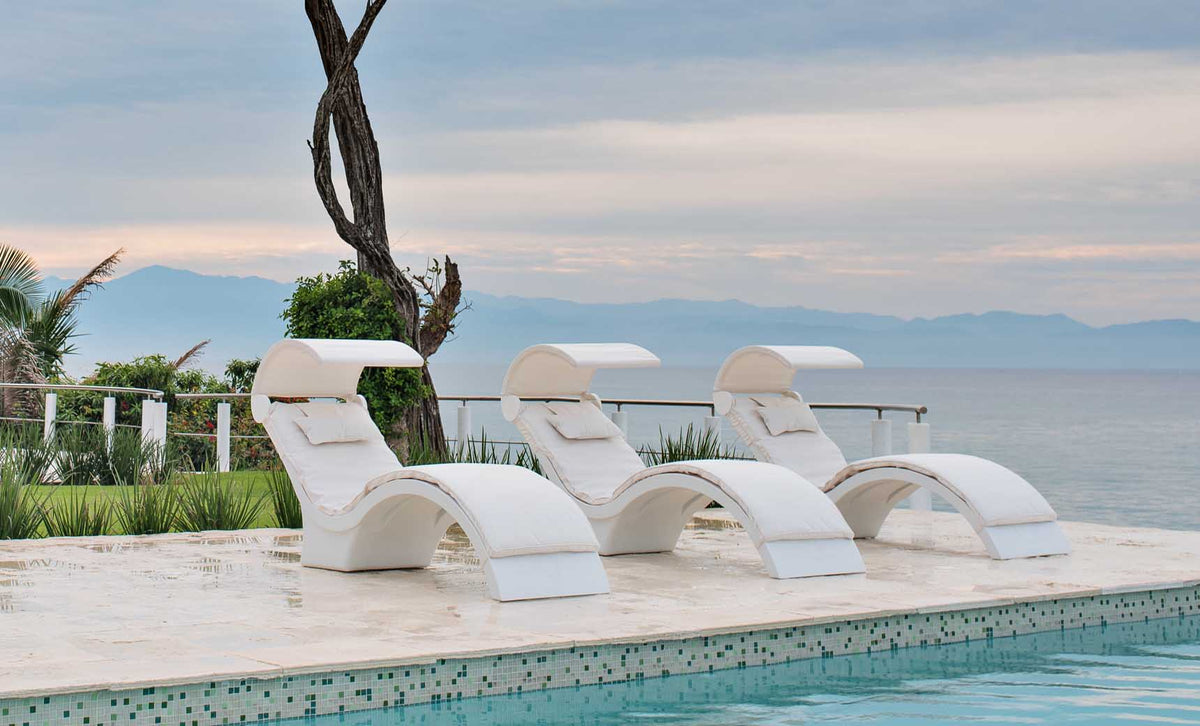 Ledge Signature Chaise Deep Cushion