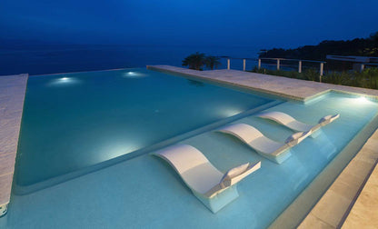Ledge Signature Chaise Deep