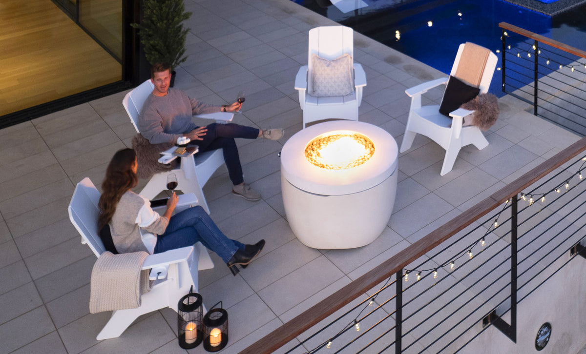 Ledge Halo Firepit with Set of 4 Adirondacks