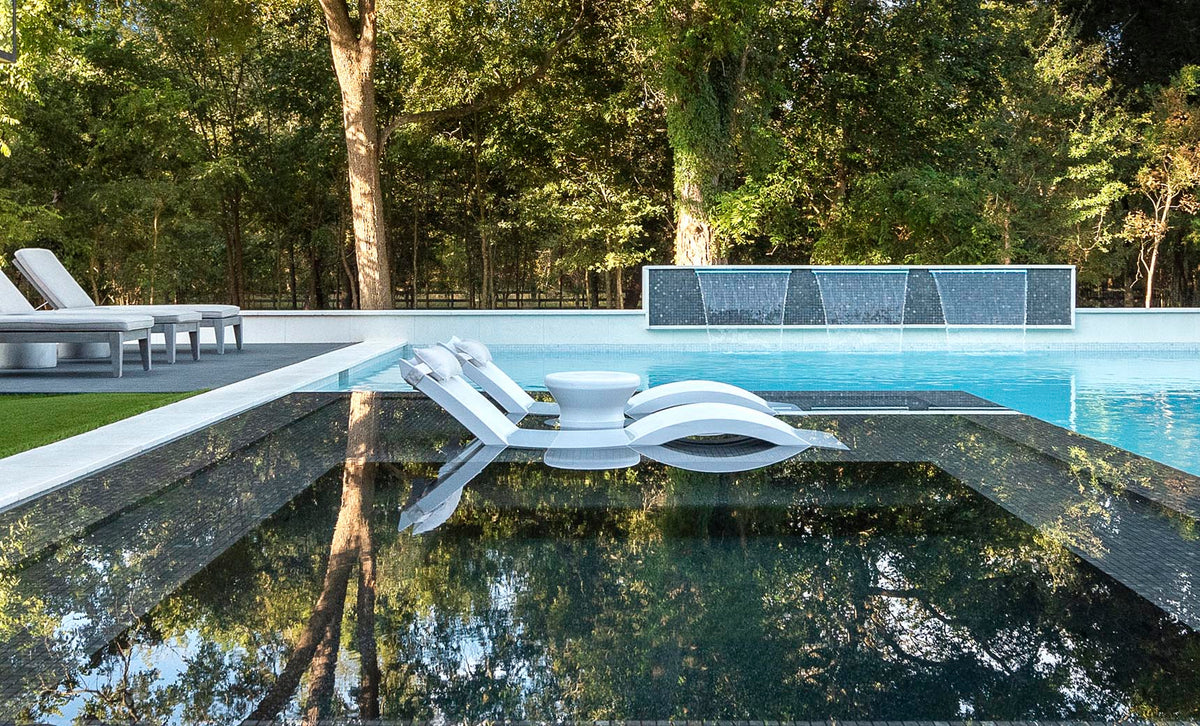 Ledge Signature Chaise